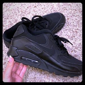 Black Retro Nike Air Max